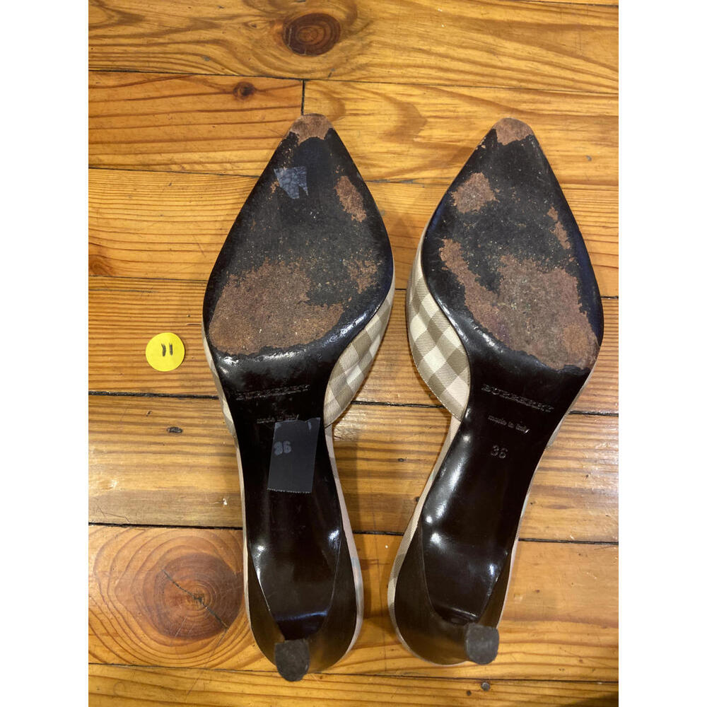 Burberry Plaid Beige/Pink Pointy Heel Slides - Picture 2 of 2